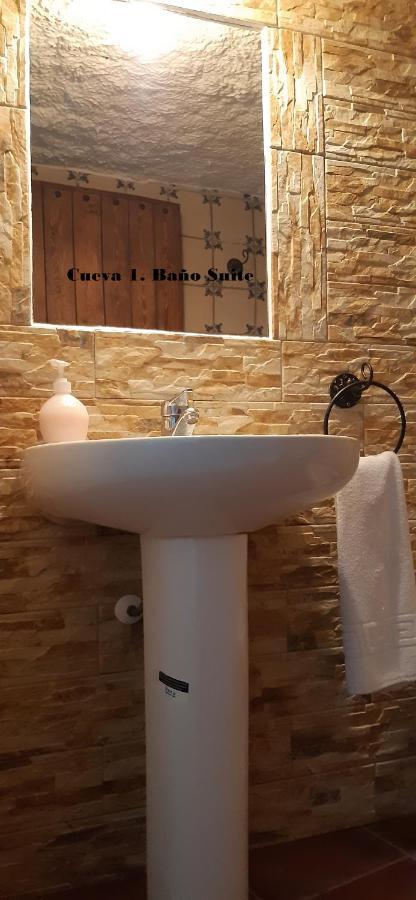 Cuevas Lourdes Villa Benamaurel Dış mekan fotoğraf